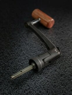 Daiwa Handle Emblem 35 / 45 -Hareco Hengelsport Winkel daiwa handle emblem 35 45 2