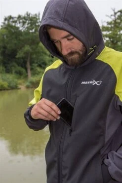 Soft Shell Fleece -Hareco Hengelsport Winkel matrix fishing soft shell fleece 2